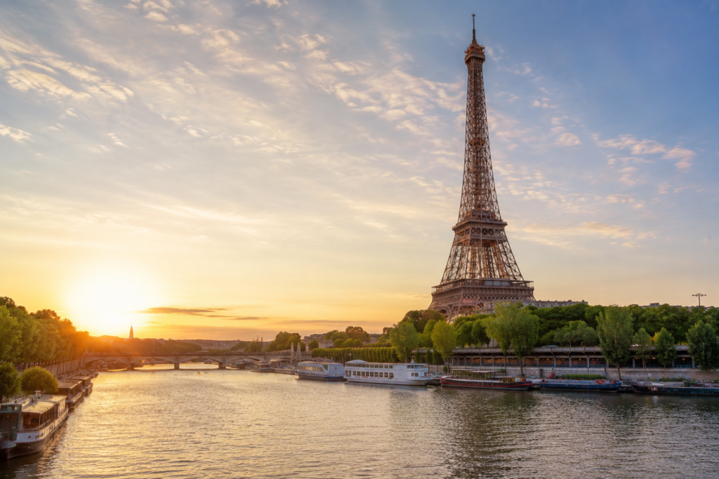 Eiffel Tower and the Seine in Paris at sunrise
